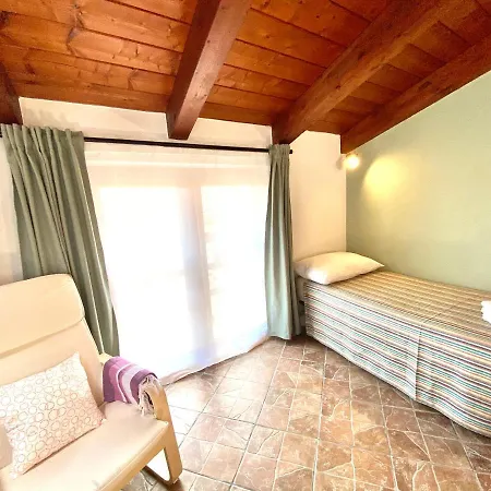 Casadina Iun Q2891 Apartamento Oschiri